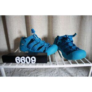 Keen Sandals Ladies size 5